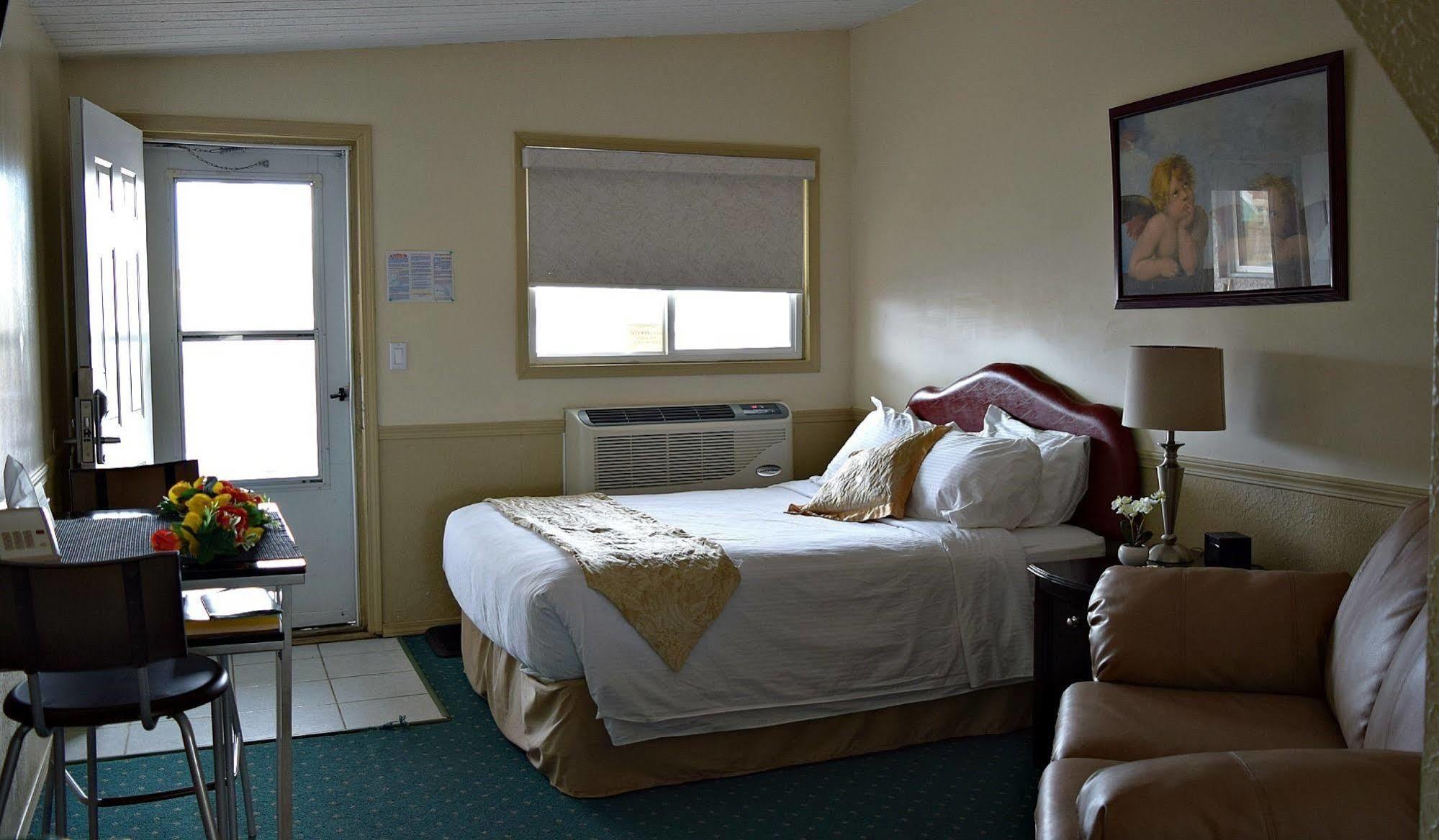 Centre Suite Inns Motel Bonnyville Exterior foto